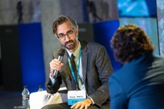 Miguel Rodrigo, dir...