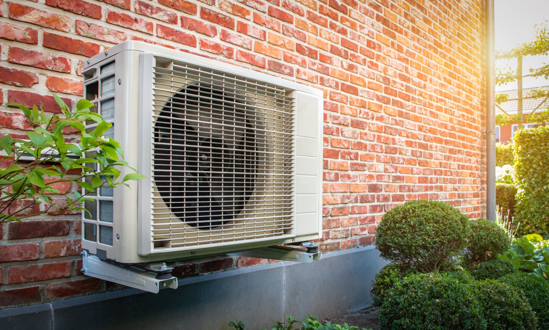 El IDAE publica una guía para impulsar la incorporación de la bomba de calor para climatización en la rehabilitación de edificios