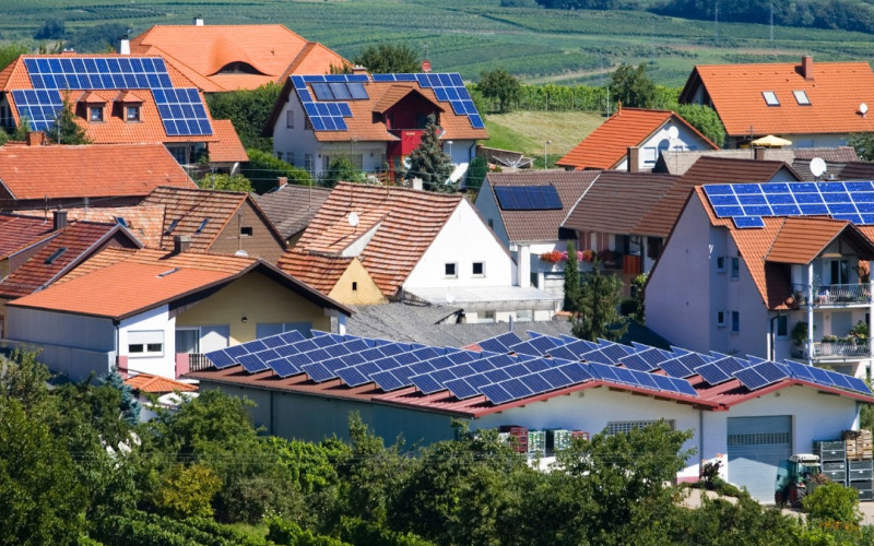 El IDAE publica las bases reguladoras para lanzar 120 millones destinados a crear más comunidades energéticas